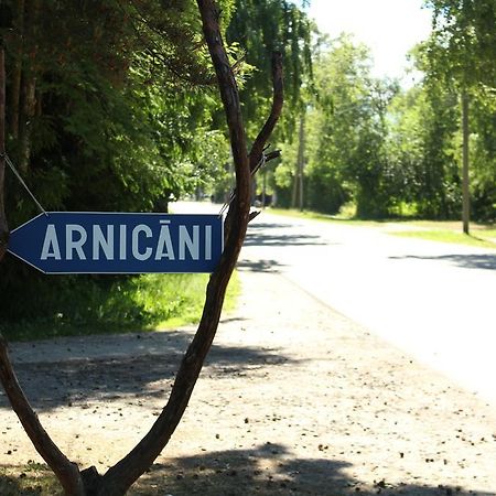 Viesu Maja Arnicani Рагациемс Екстериор снимка